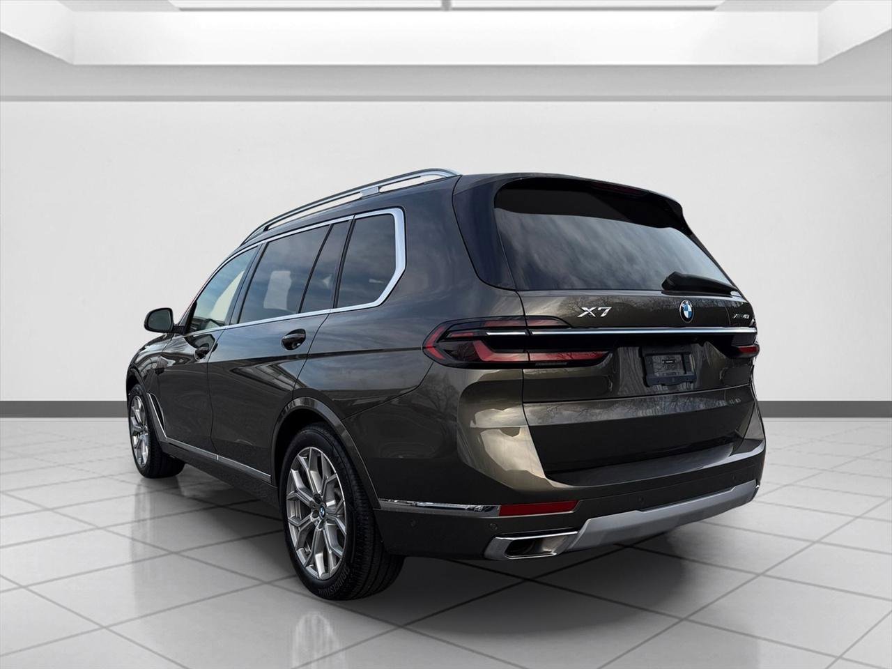 Used 2024 BMW X7 xDrive40i image 7
