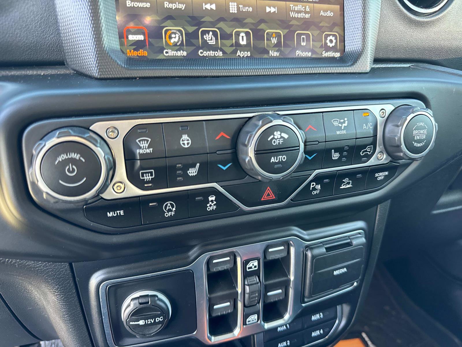 Certified 2021 Jeep Gladiator Overland image 24