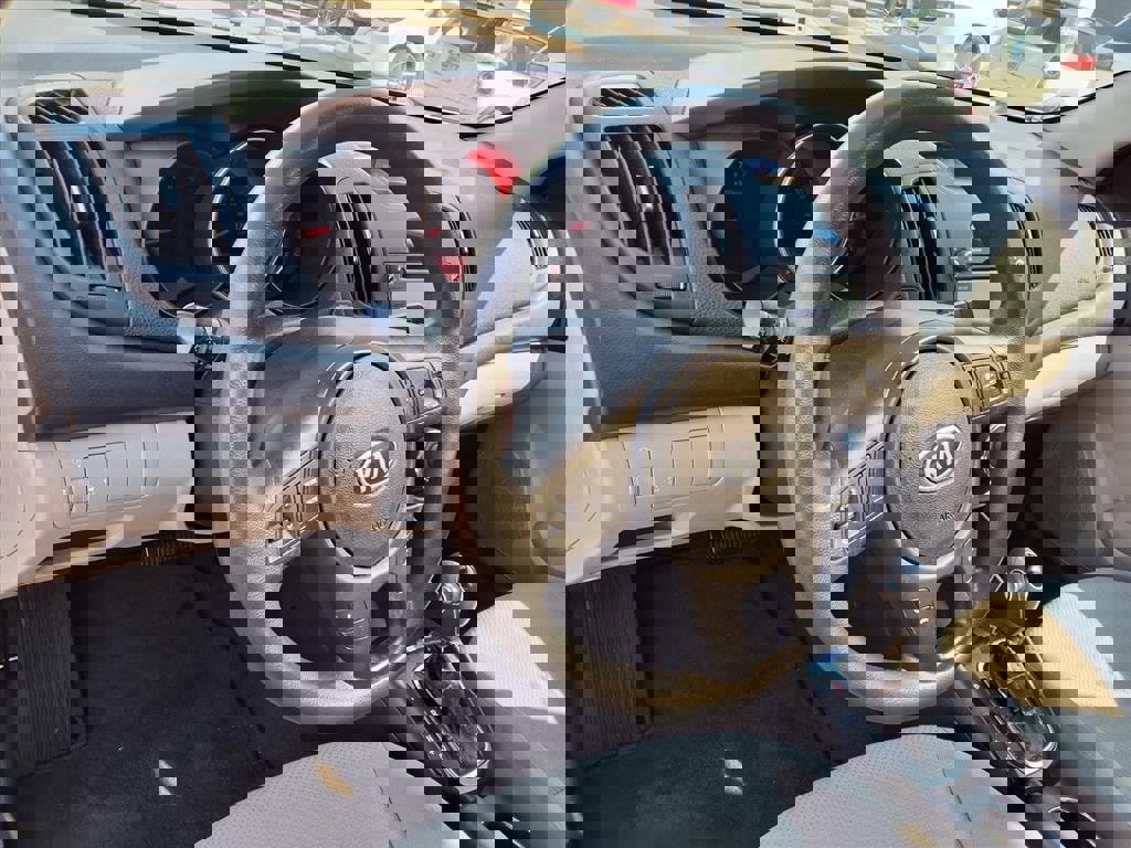 Used 2012 Kia Forte EX w/ Tech Pkg image 11