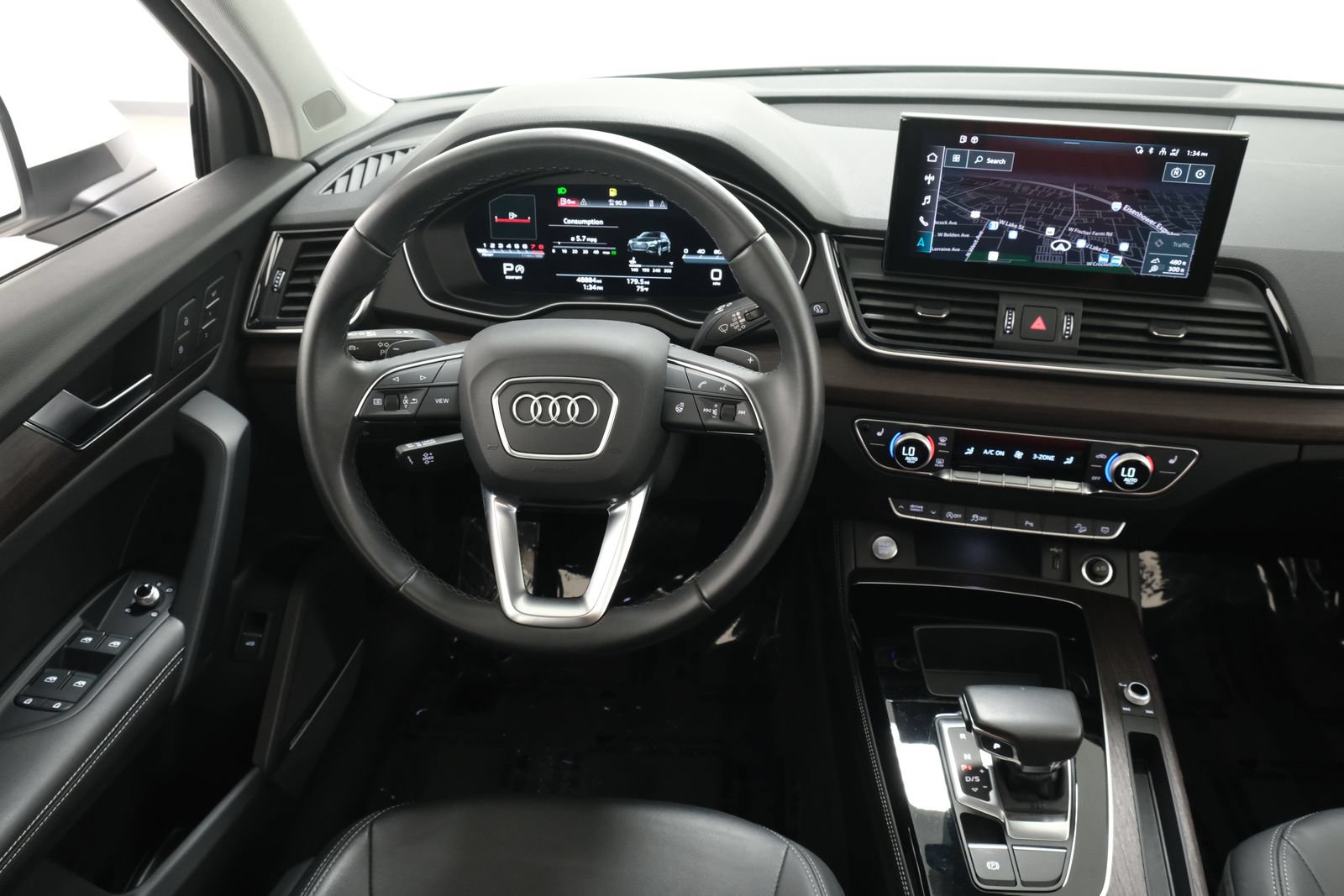 Used 2022 Audi Q5 2.0T Premium Plus w/ Premium Plus Package AWD/4WD image 12
