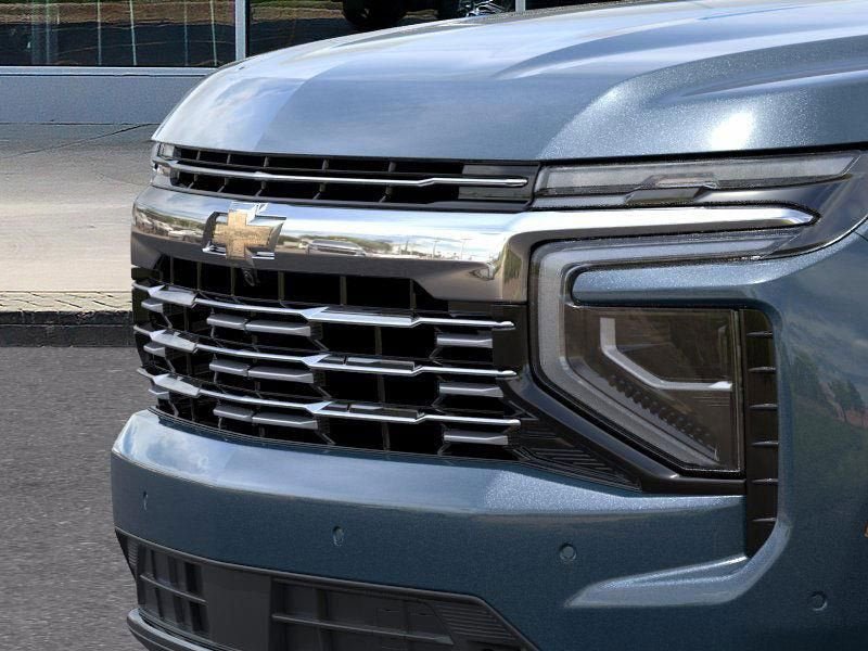 New 2025 Chevrolet Suburban Premier AWD/4WD image 13