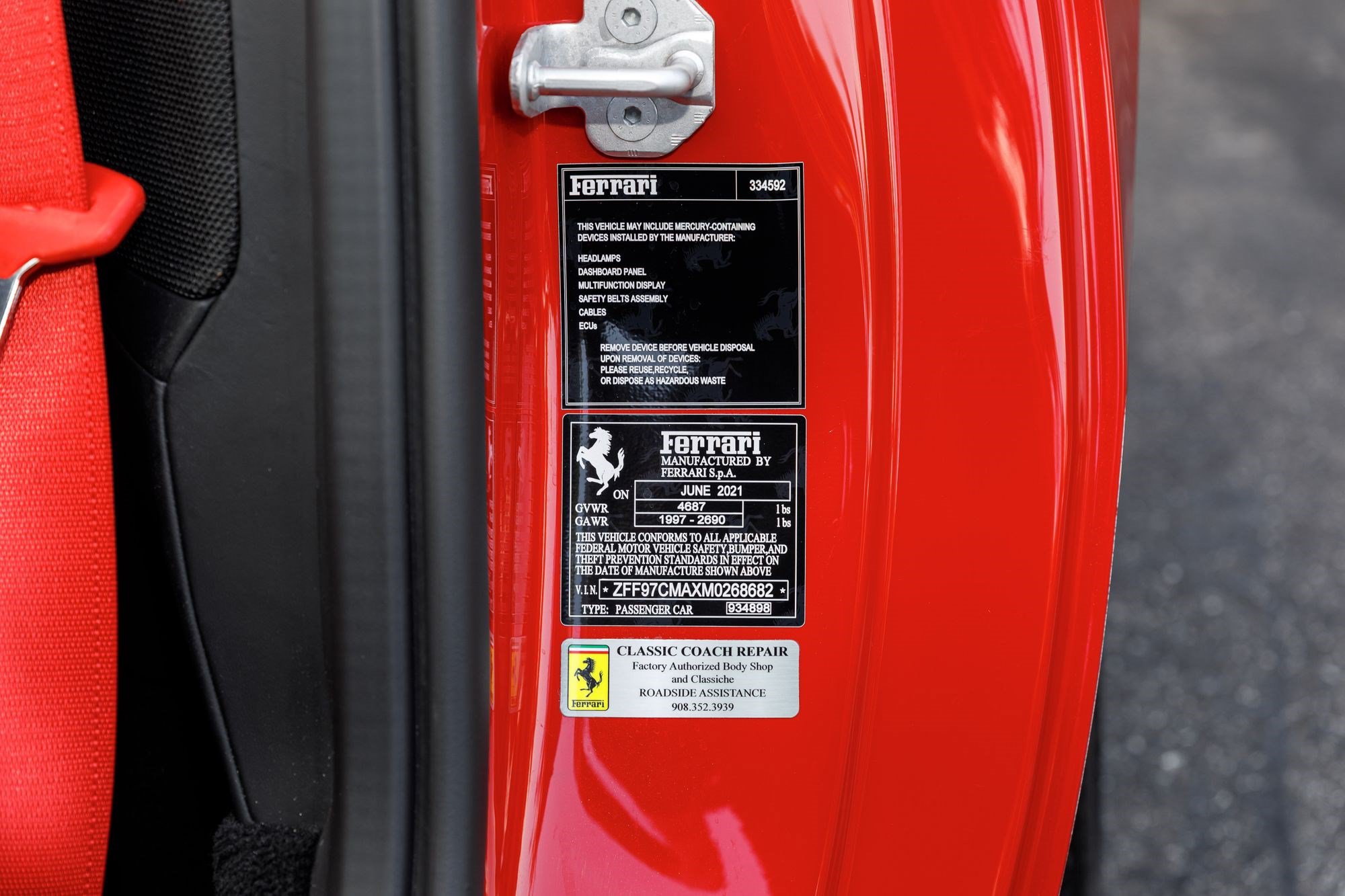 Used 2021 Ferrari 812 GTS RWD image 23