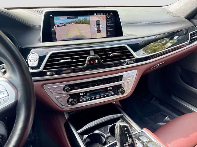 Used 2022 BMW 750i xDrive w/ Executive Package image 28