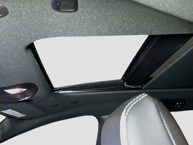 New 2026 Chrysler Pacifica Limited w/ S Appearance Package image 25