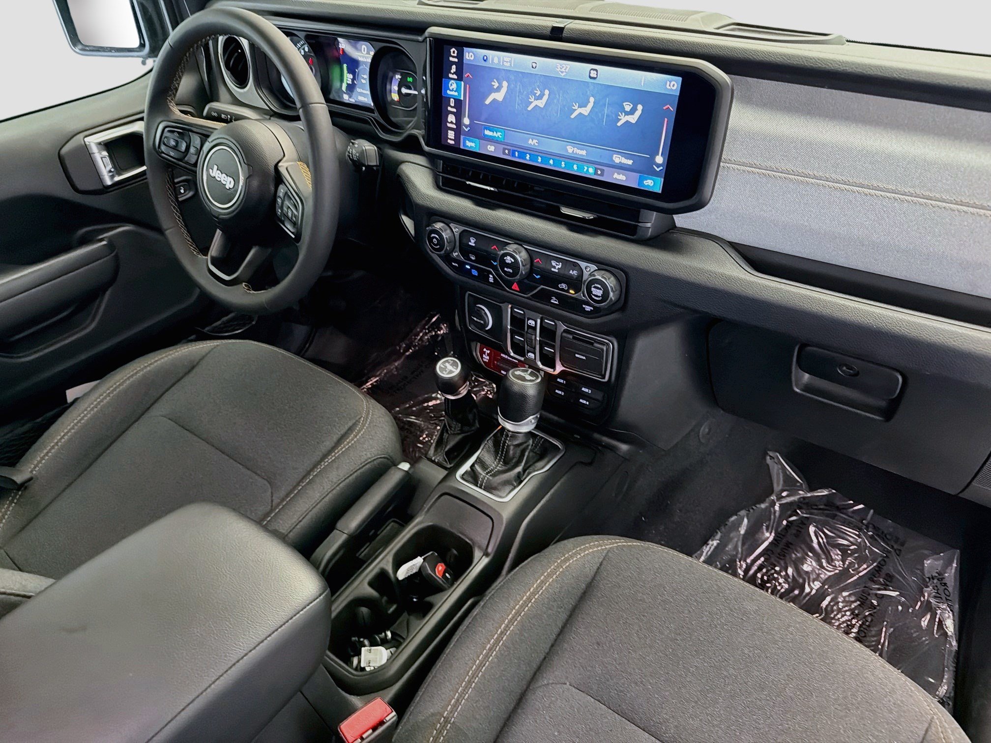 Used 2024 Jeep Wrangler Unlimited AWD/4WD image 12