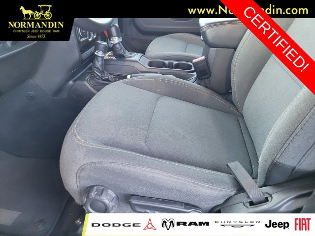 Certified 2024 Jeep Wrangler Unlimited Sahara AWD/4WD image 17