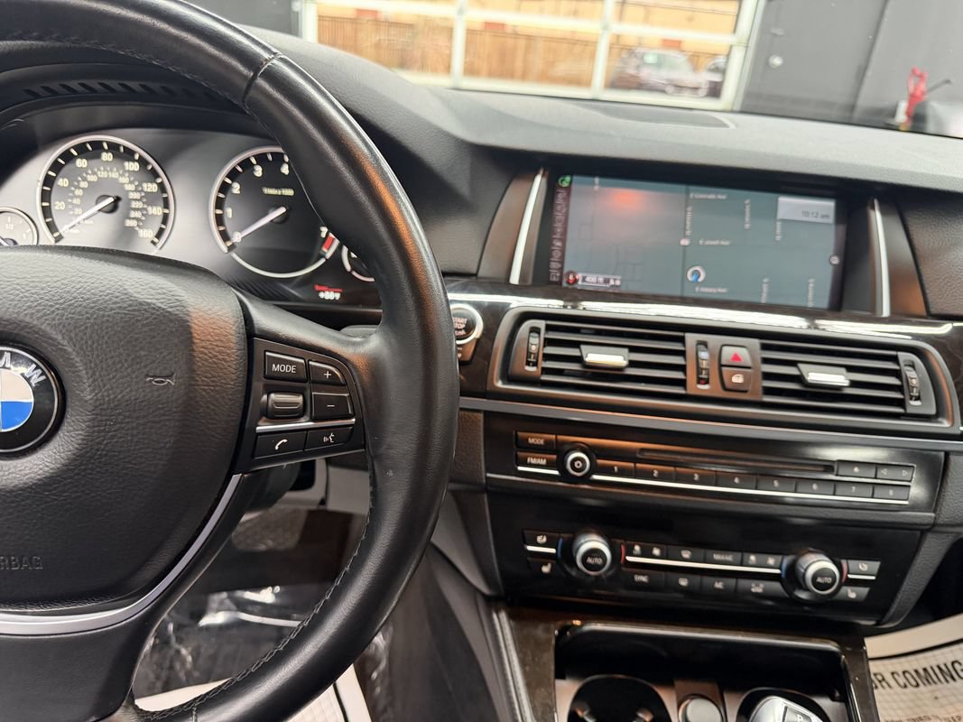 Used 2015 BMW 528i xDrive Sedan AWD/4WD image 25