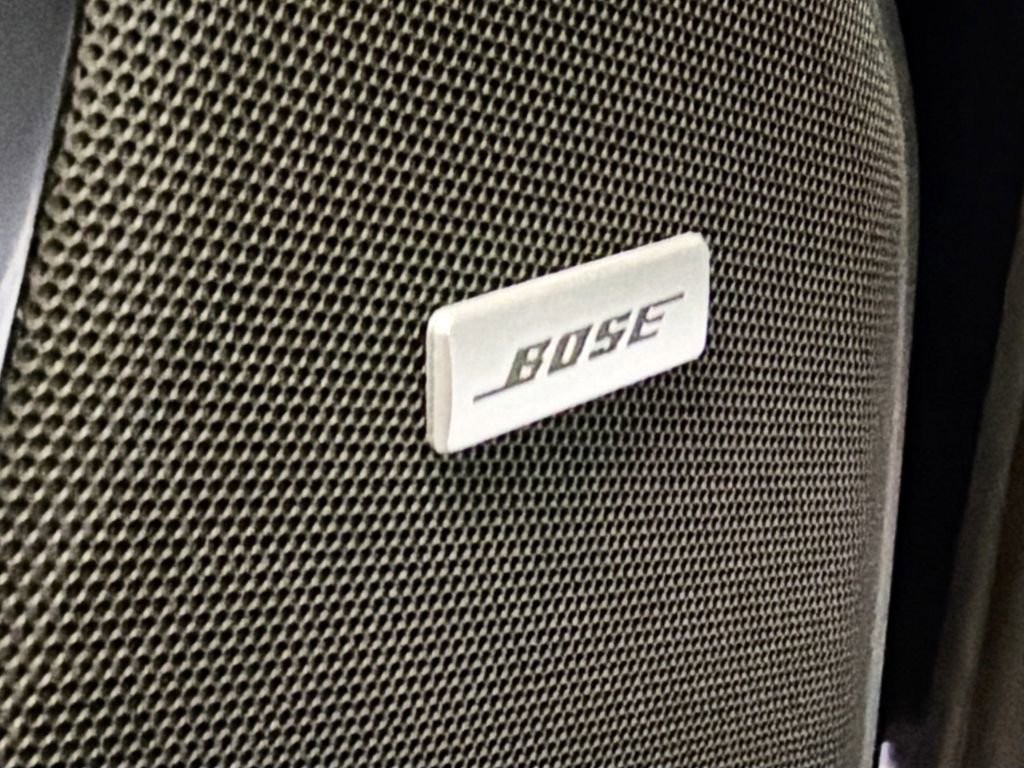 Used 2025 GMC Yukon XL AT4 image 19