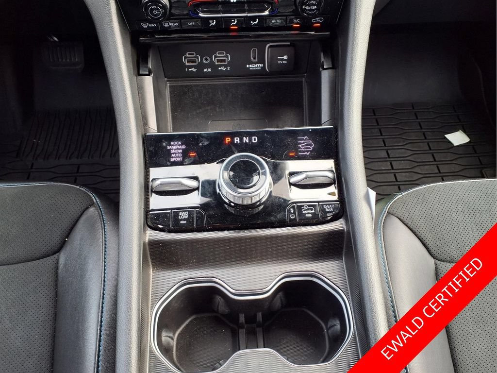 Used 2024 Jeep Grand Cherokee Trailhawk w/ Luxury Tech Group III AWD/4WD image 14