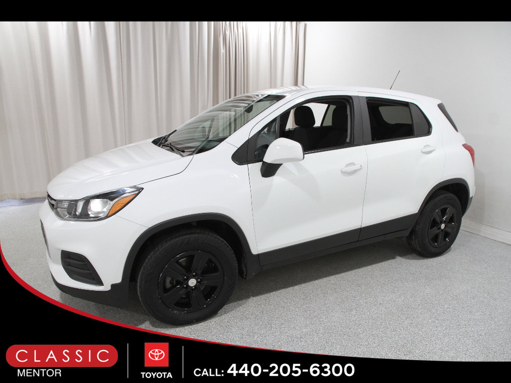 Used 2022 Chevrolet Trax LS w/ Tint and Cruise Package image 3