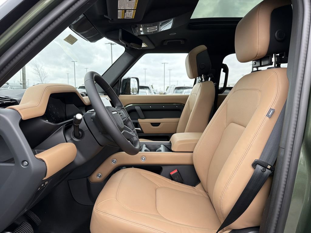 New 2026 Land Rover Defender 110 X-Dynamic SE image 3