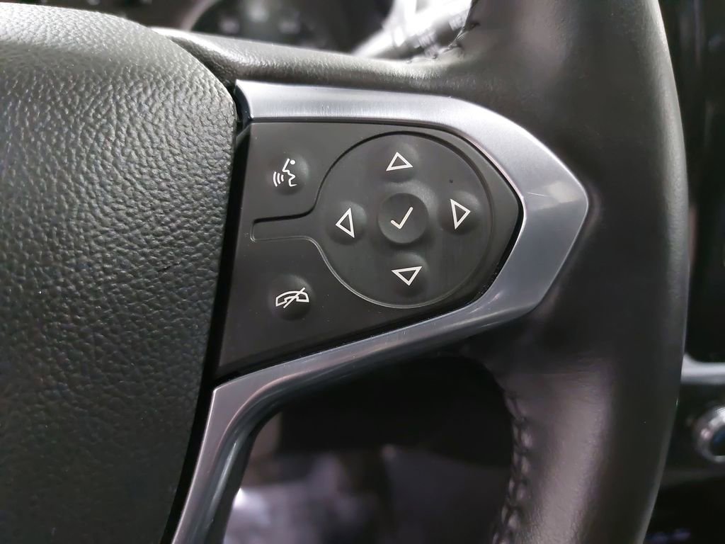 Used 2022 Chevrolet Traverse LT image 18