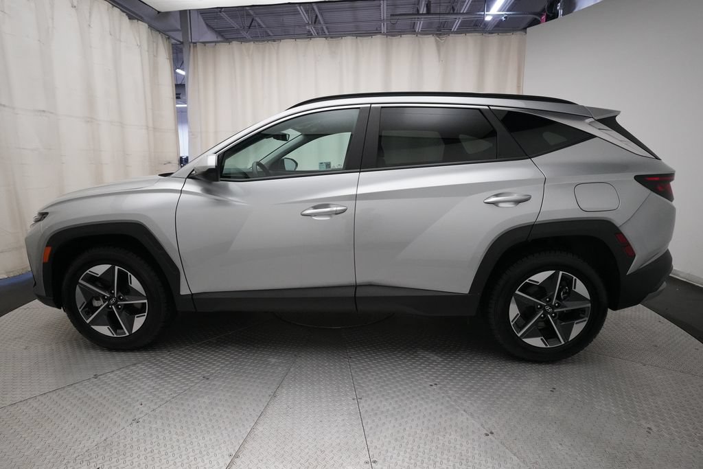 Used 2025 Hyundai Tucson SEL AWD/4WD image 24