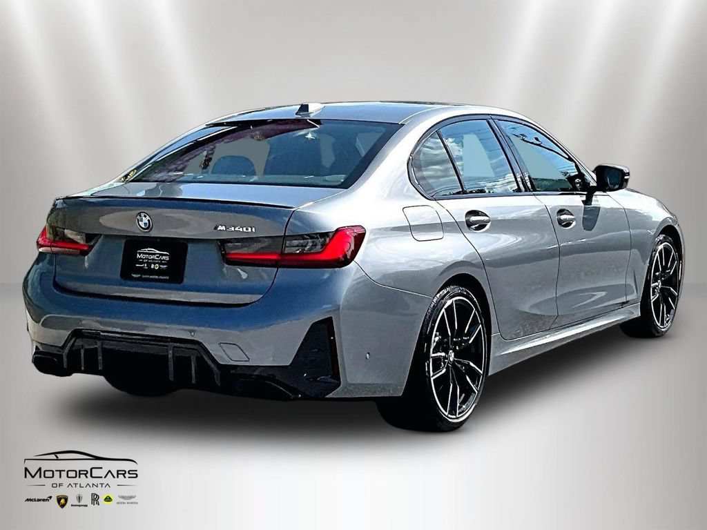 Used 2023 BMW M340i RWD image 11