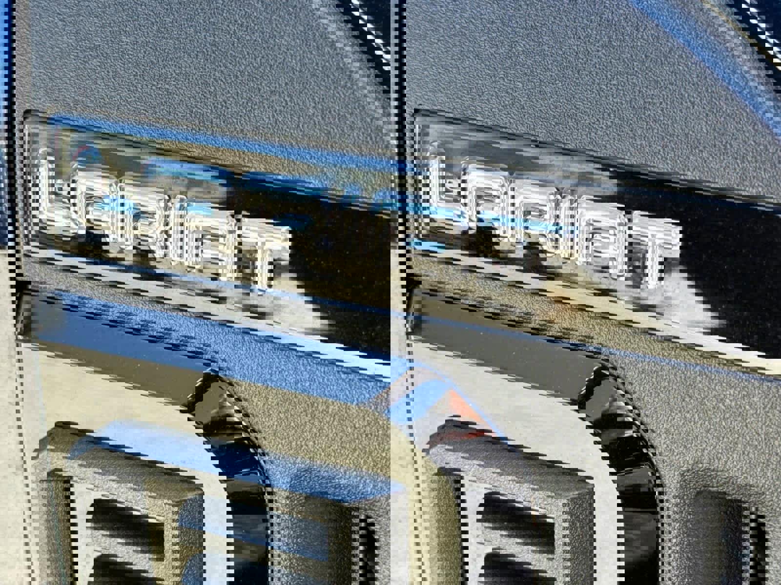 Used 2025 Ford F350 Lariat w/ Lariat Ultimate Package image 8