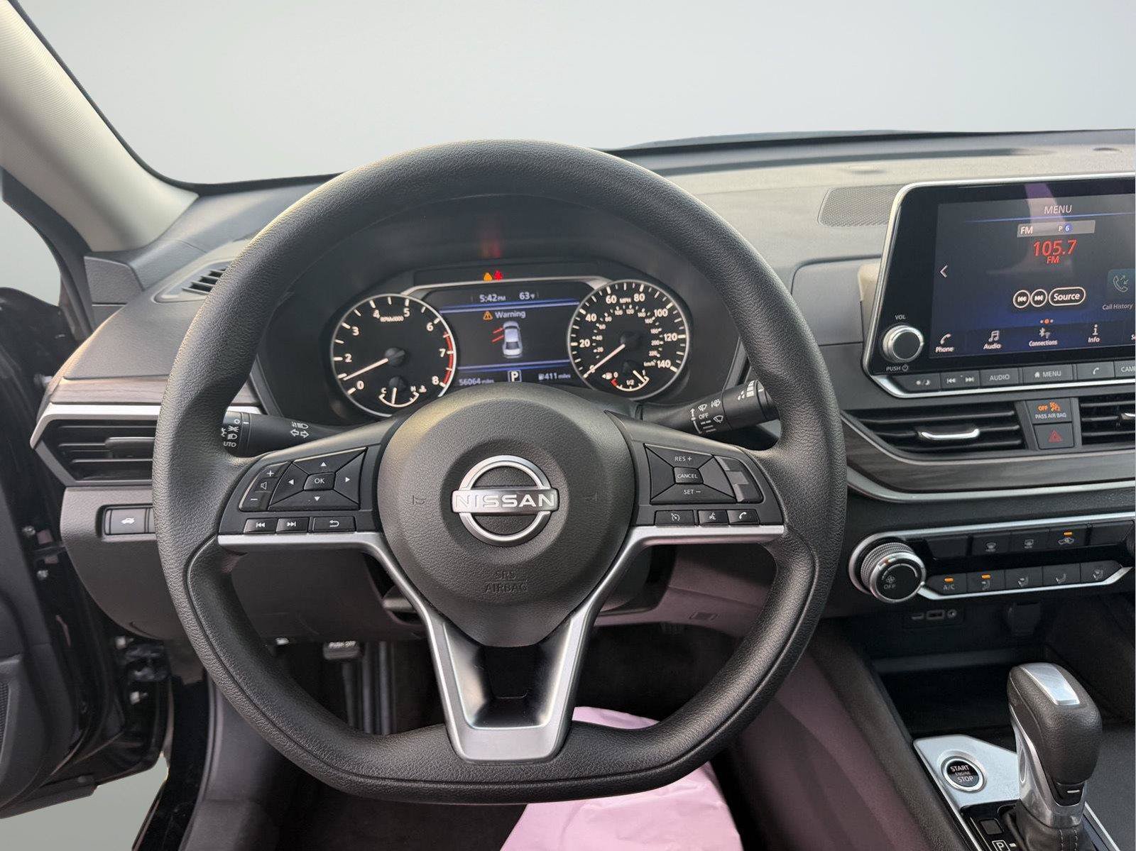 Used 2025 Nissan Altima 2.5 SV FWD image 17
