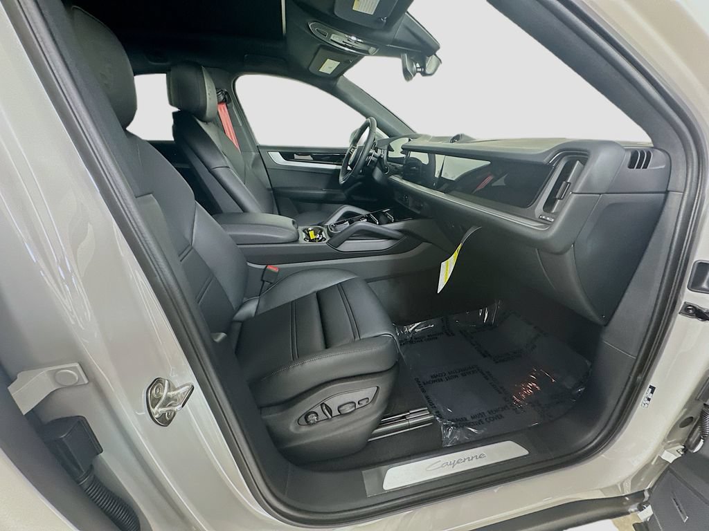 New 2026 Porsche Cayenne E-Hybrid Coupe AWD/4WD image 29