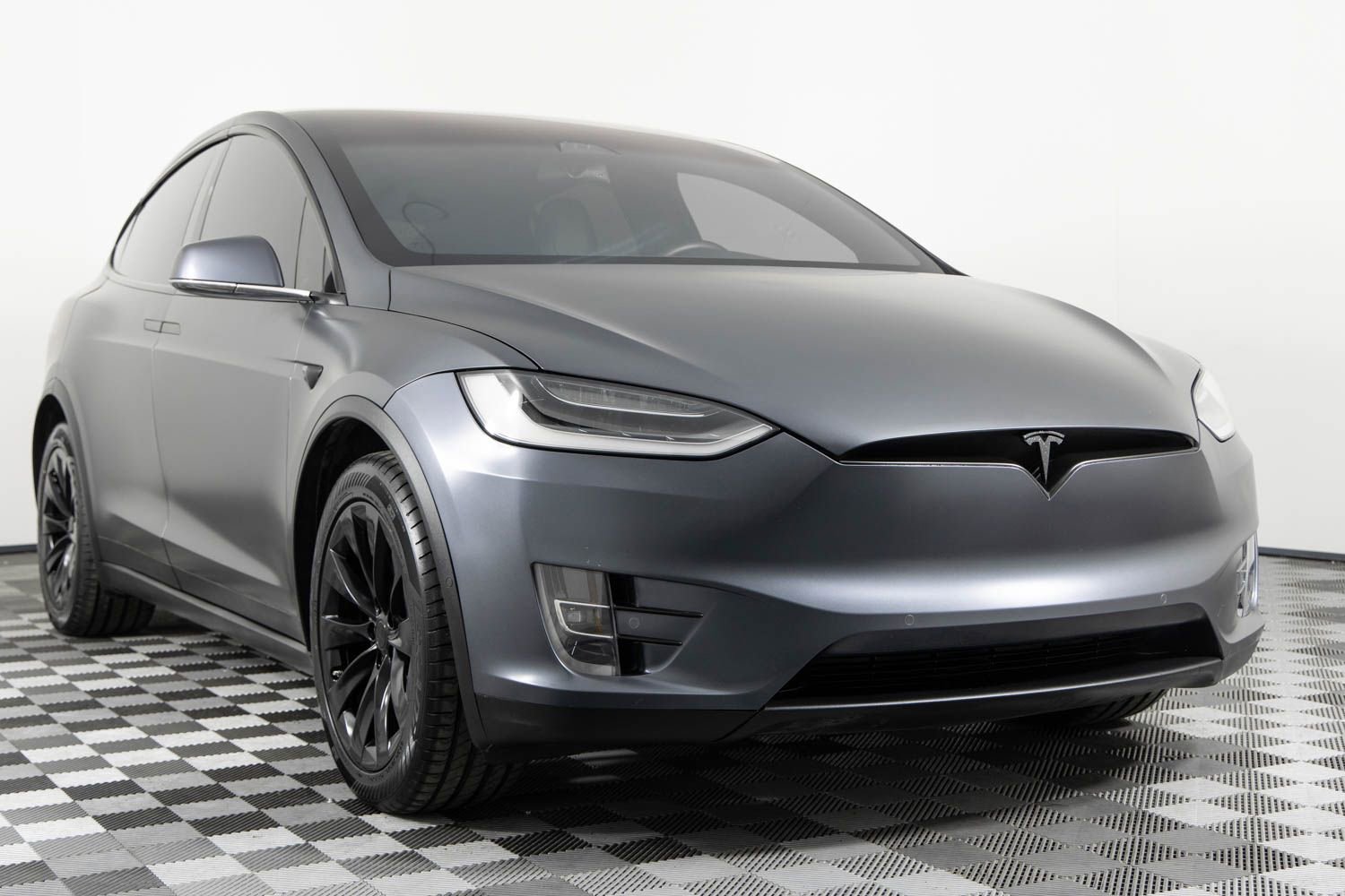 Used 2019 Tesla Model X 75D image 11