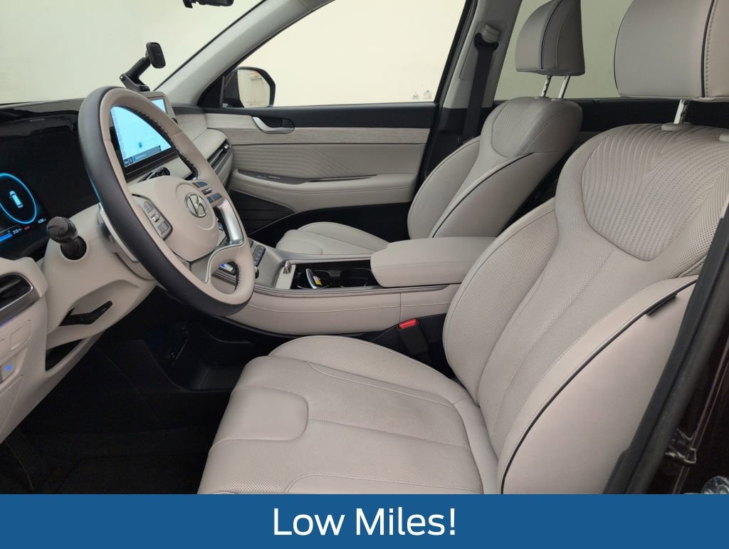 Used 2024 Hyundai Palisade Calligraphy image 4