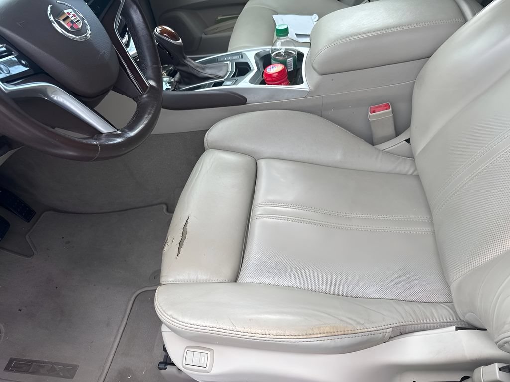 Used 2014 Cadillac SRX Luxury w/ Driver Awareness Package FWD image 14