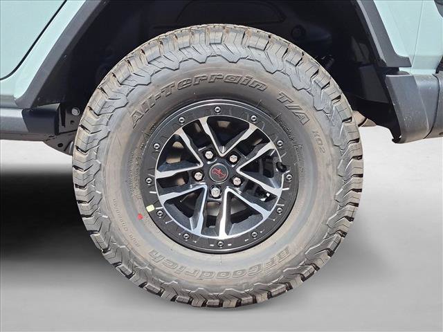 New 2026 Jeep Wrangler Unlimited Rubicon w/ Xtreme 35 Tire Package AWD/4WD image 10