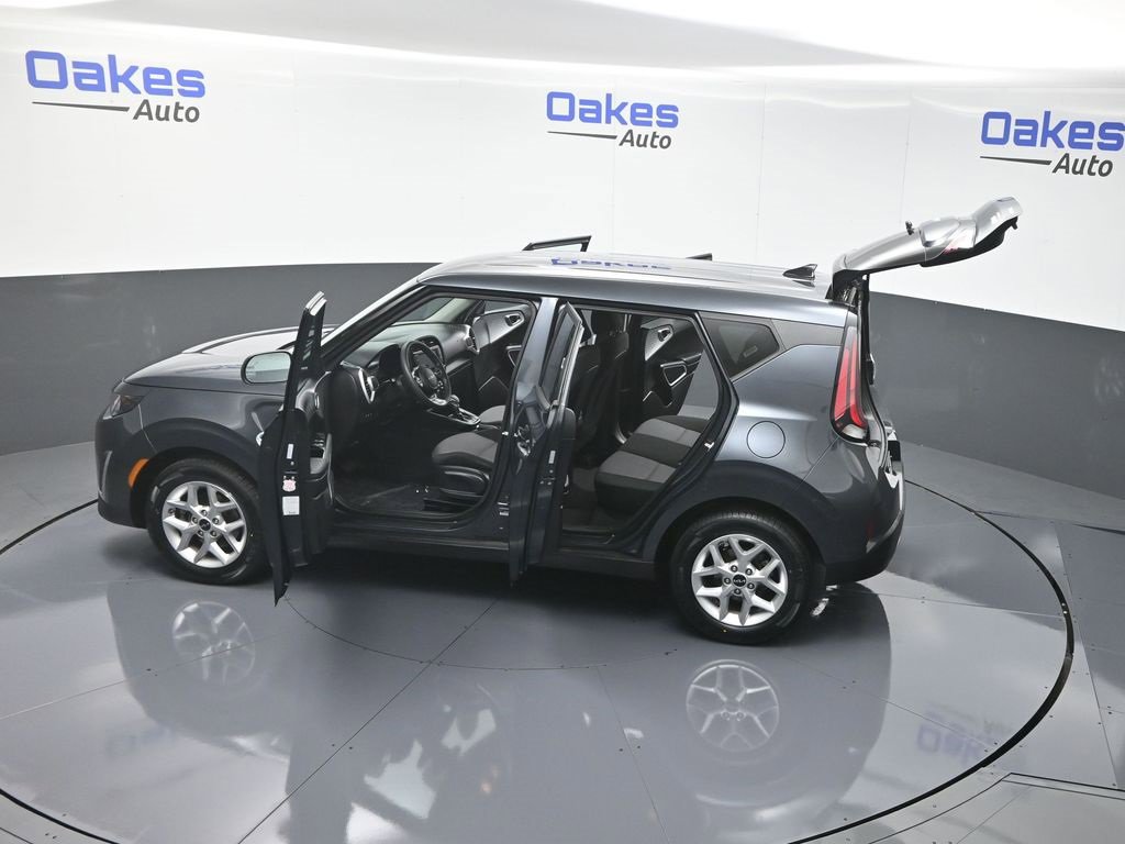 Certified 2024 Kia Soul LX w/ Option Group 015 image 55
