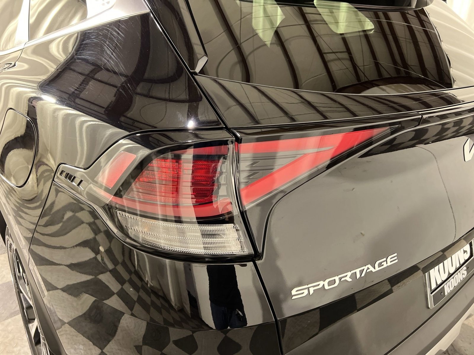 Used 2024 Kia Sportage EX FWD image 18