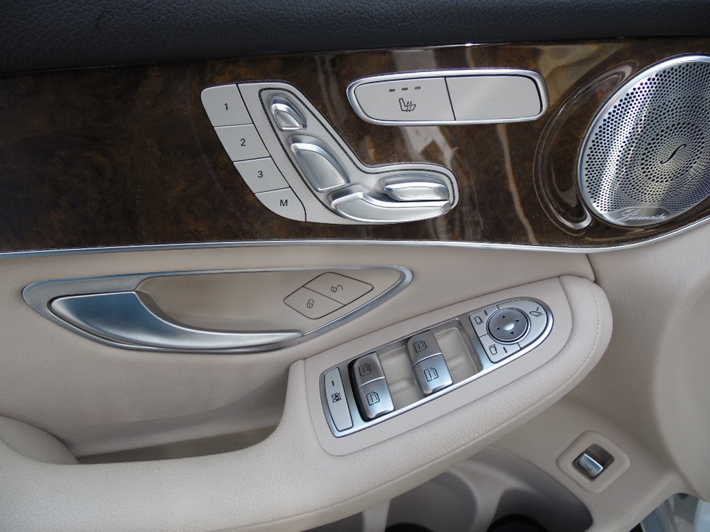 Used 2017 Mercedes-Benz GLC 300 image 9