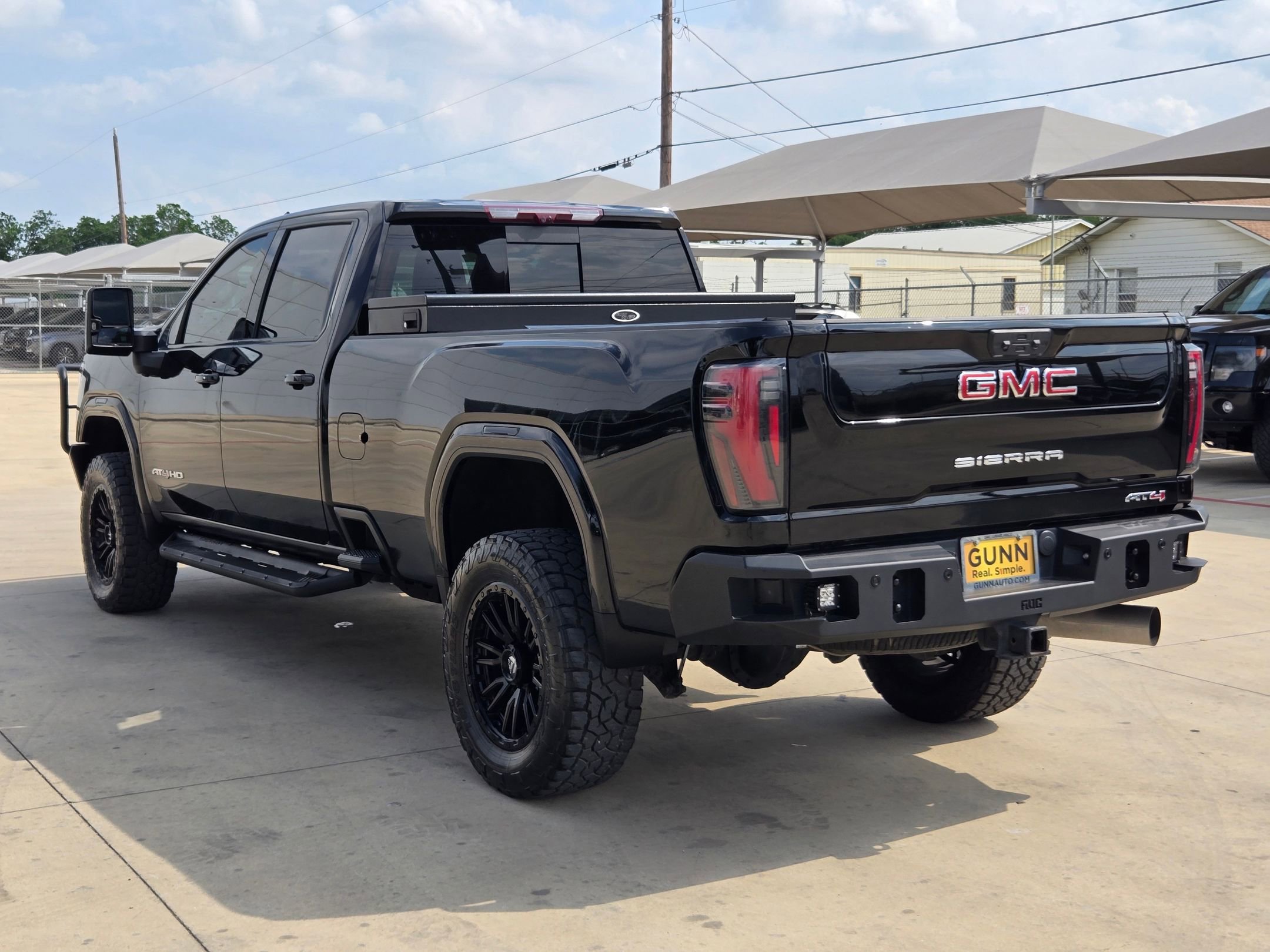 Certified 2024 GMC Sierra 2500 AT4 w/ Technology Package AWD/4WD image 5