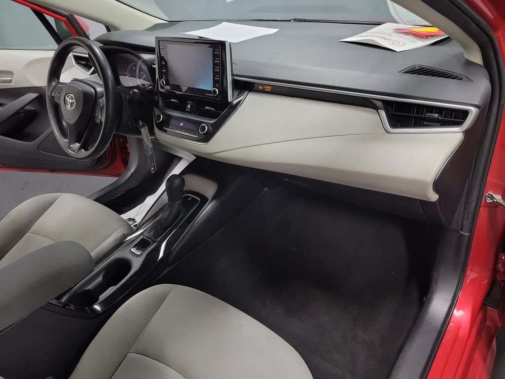 Used 2021 Toyota Corolla LE FWD image 22
