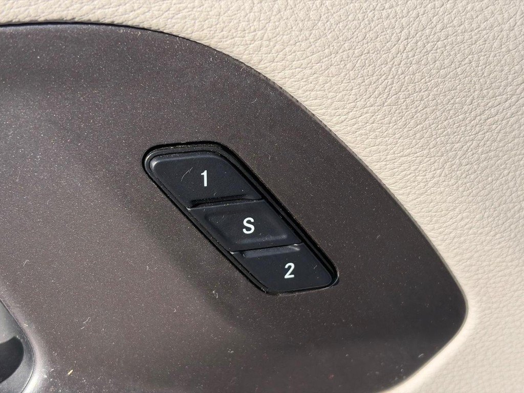 Used 2020 Chrysler Pacifica Touring-L Plus FWD image 27