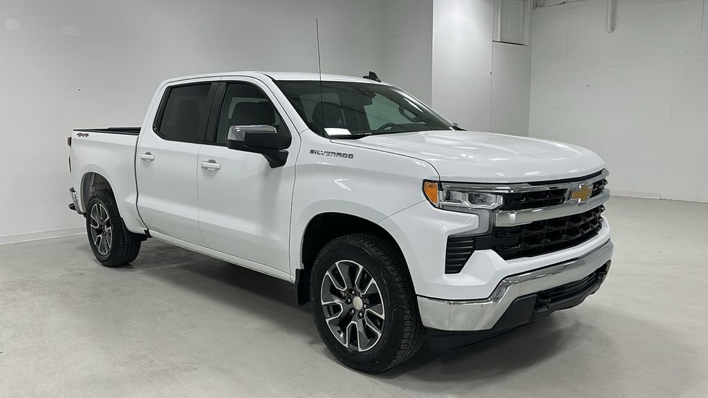 Used 2023 Chevrolet Silverado 1500 LT AWD/4WD image 7