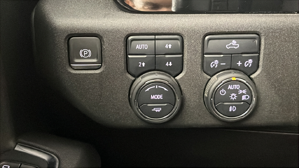 Used 2023 Chevrolet Silverado 1500 RST AWD/4WD image 32