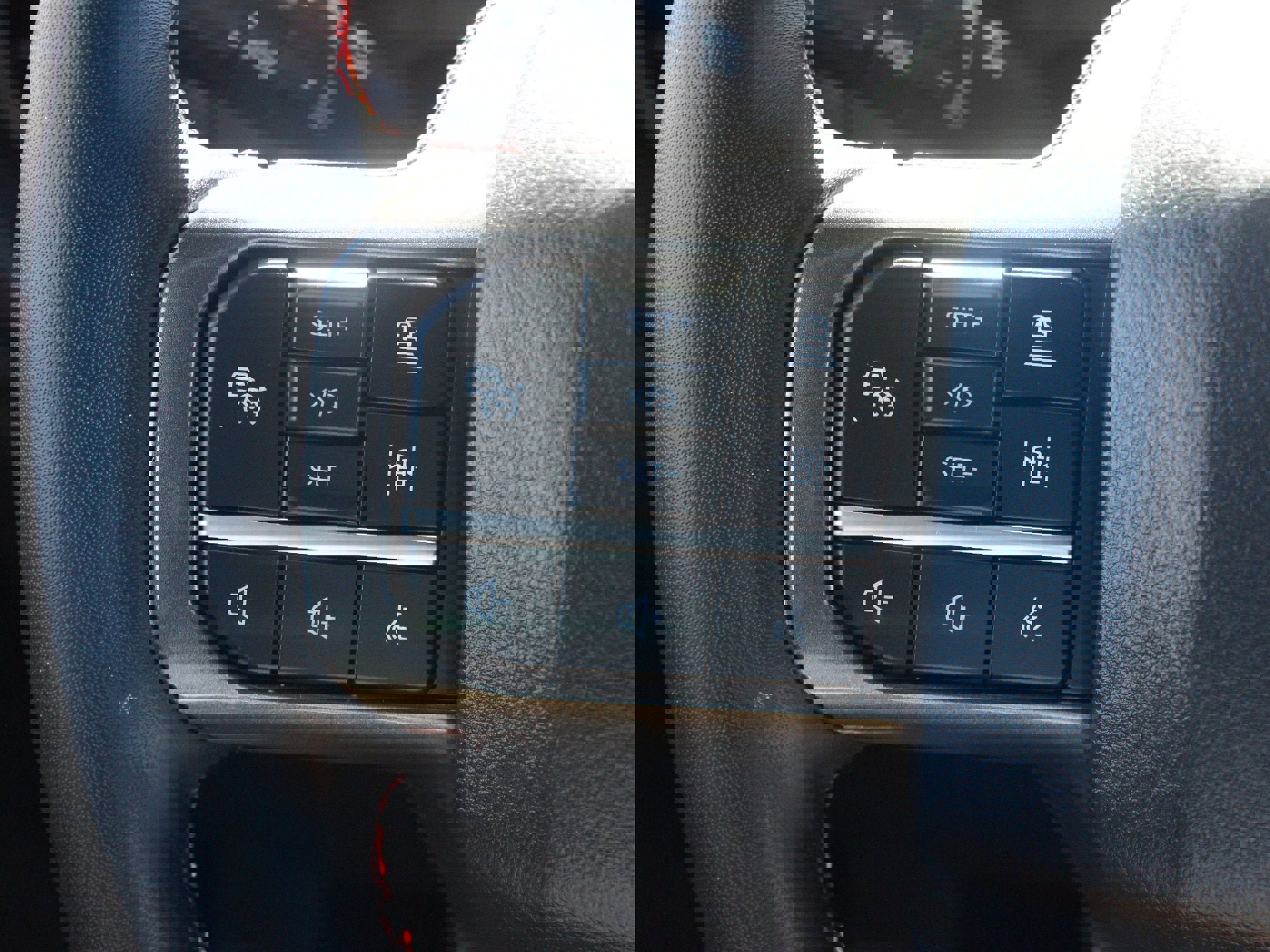 Used 2024 Ford Expedition Limited image 11