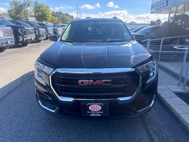 Used 2023 GMC Terrain SLE w/ Driver Convenience Package AWD/4WD image 2