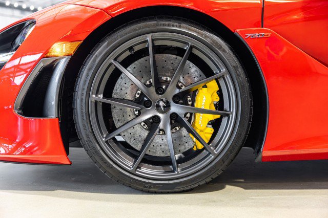 Used 2022 McLaren 720S Performance RWD image 20