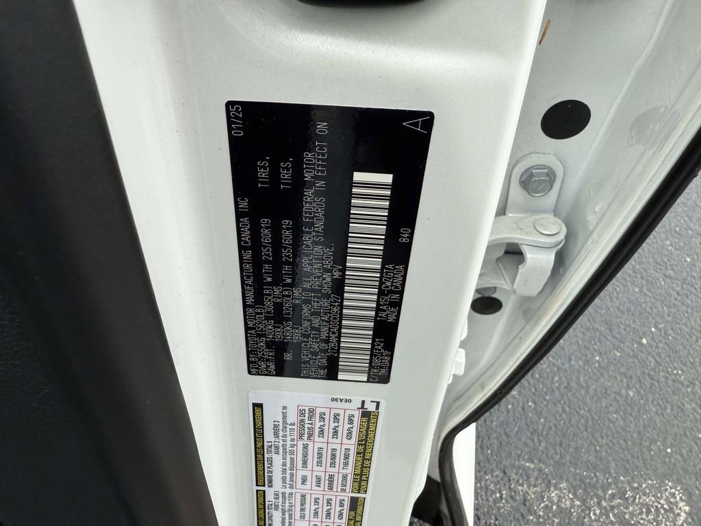 Used 2025 Lexus RX 350 Premium image 31