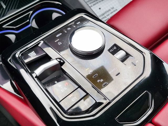 Used 2024 BMW 540i xDrive w/ Premium Package AWD/4WD image 24