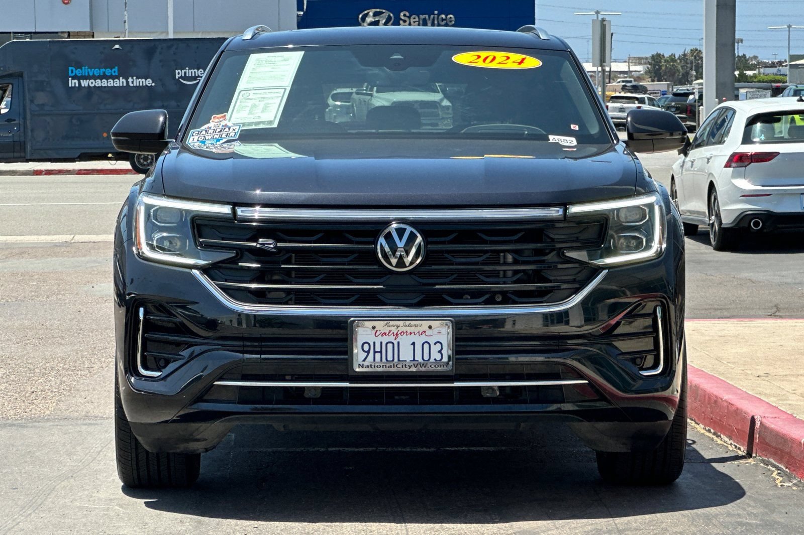 Used 2024 Volkswagen Atlas Cross Sport SEL R-Line AWD/4WD image 9