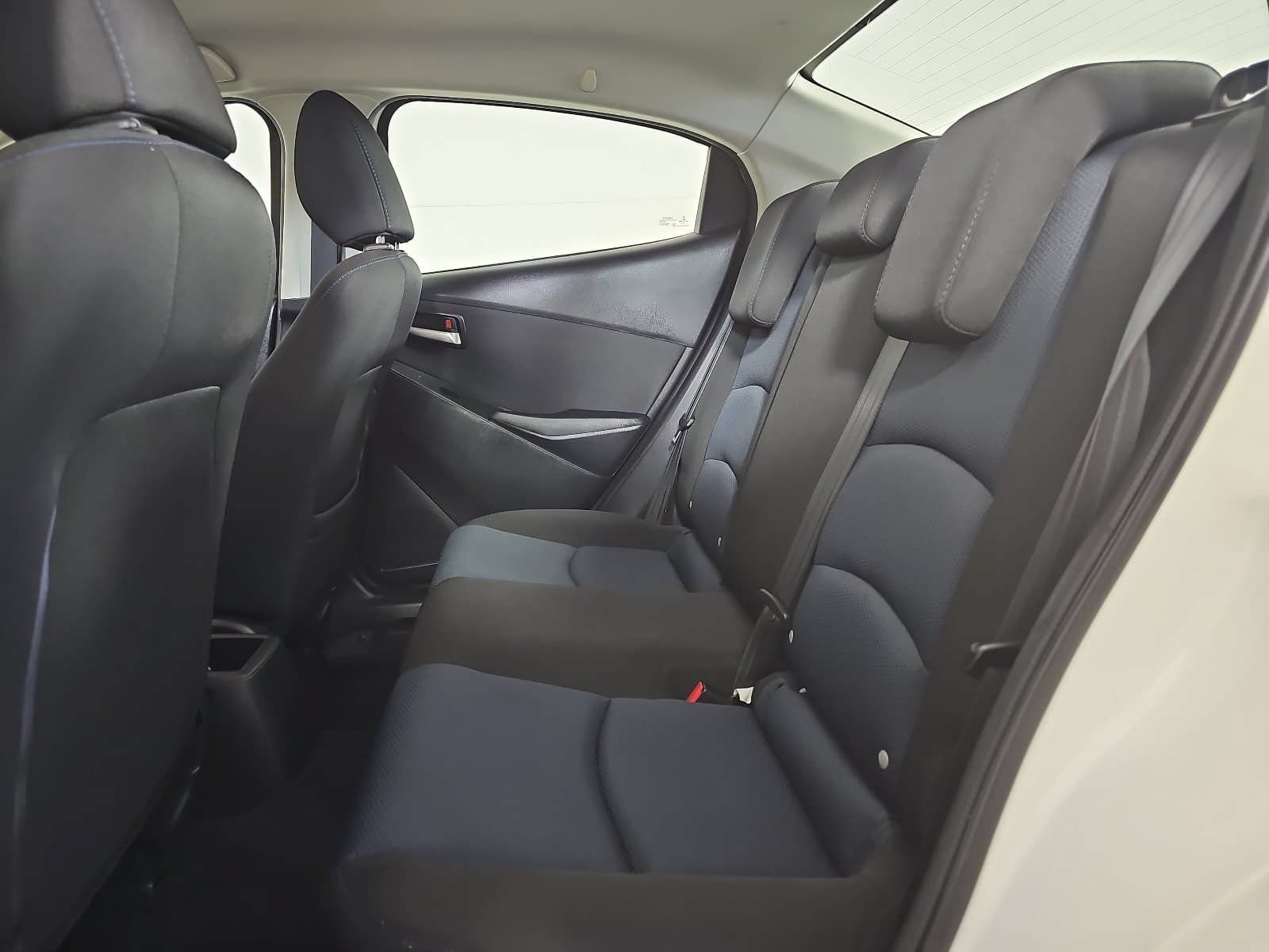 Used 2019 Toyota Yaris LE FWD image 13