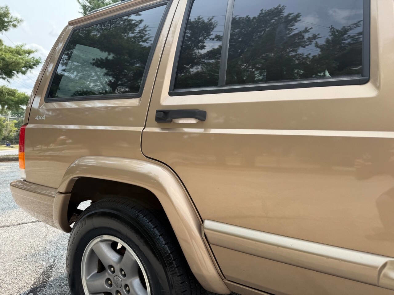 Used 1999 Jeep Cherokee Classic image 31