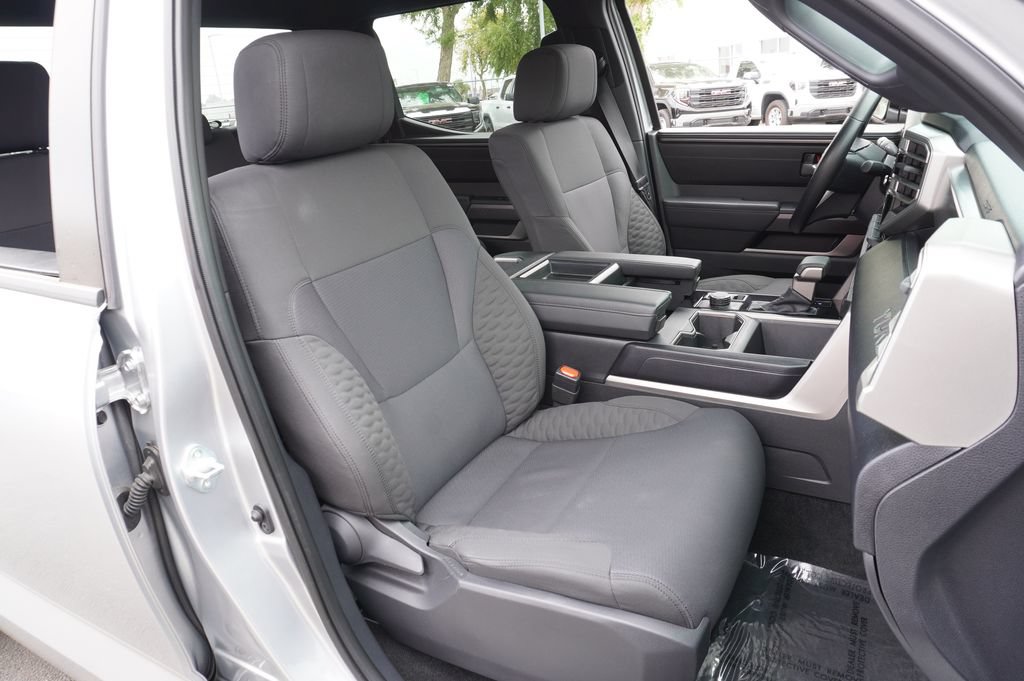 Used 2026 Toyota Tundra SR5 w/ SR5 Convenience Package AWD/4WD image 13