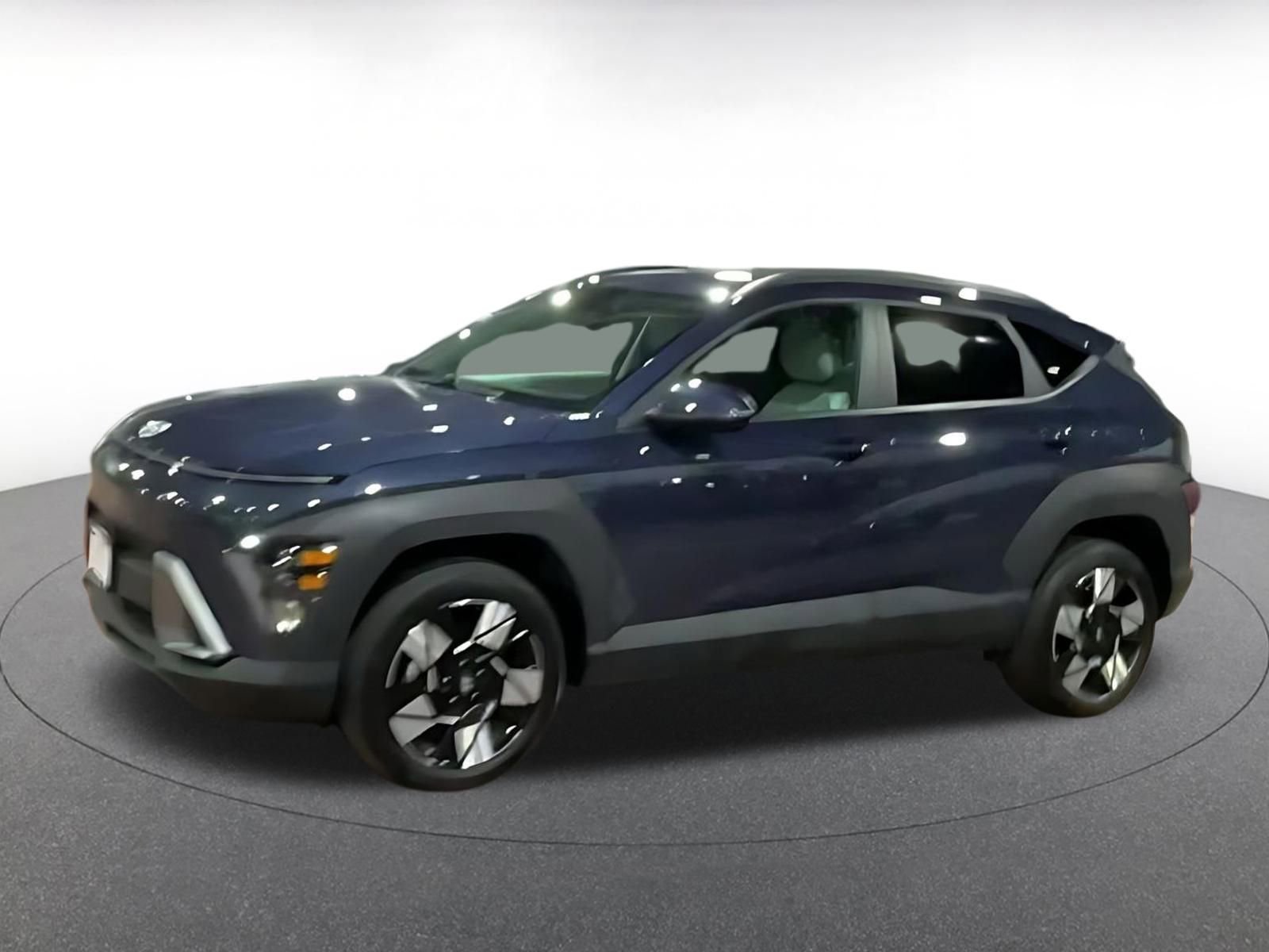 Used 2025 Hyundai Kona SEL image 3