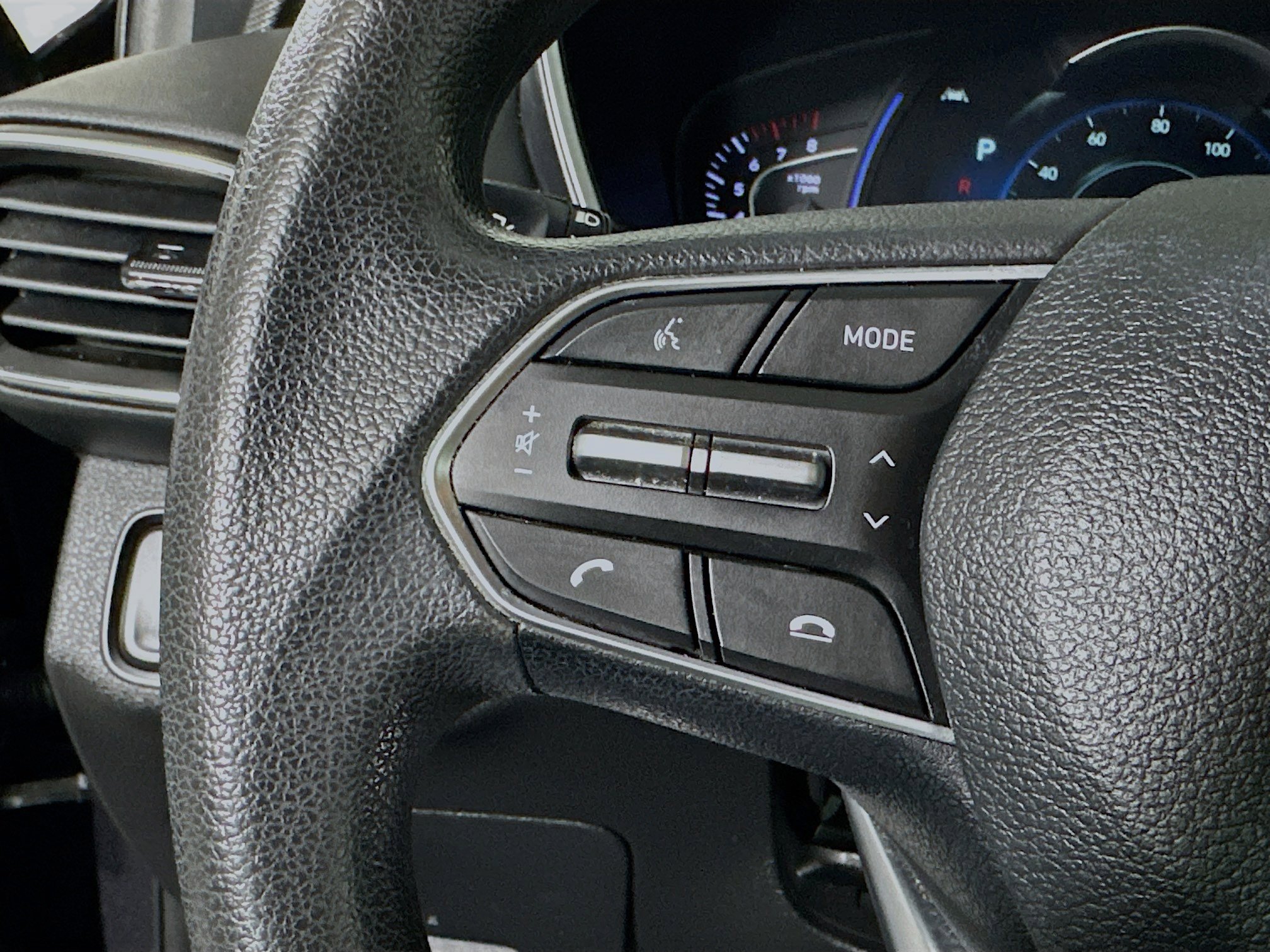 Used 2020 Hyundai Santa Fe SEL image 16