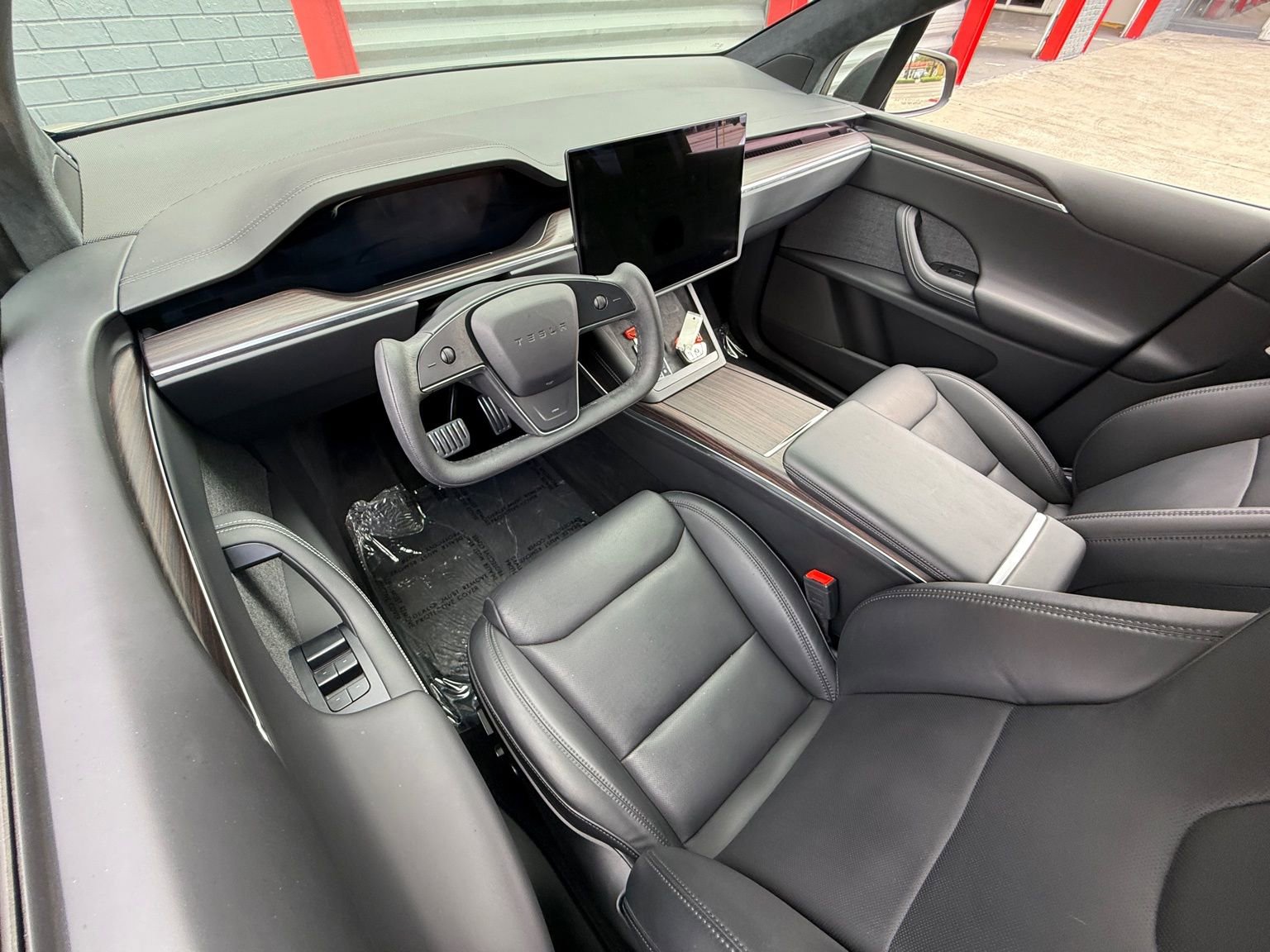 Used 2024 Tesla Model X image 19