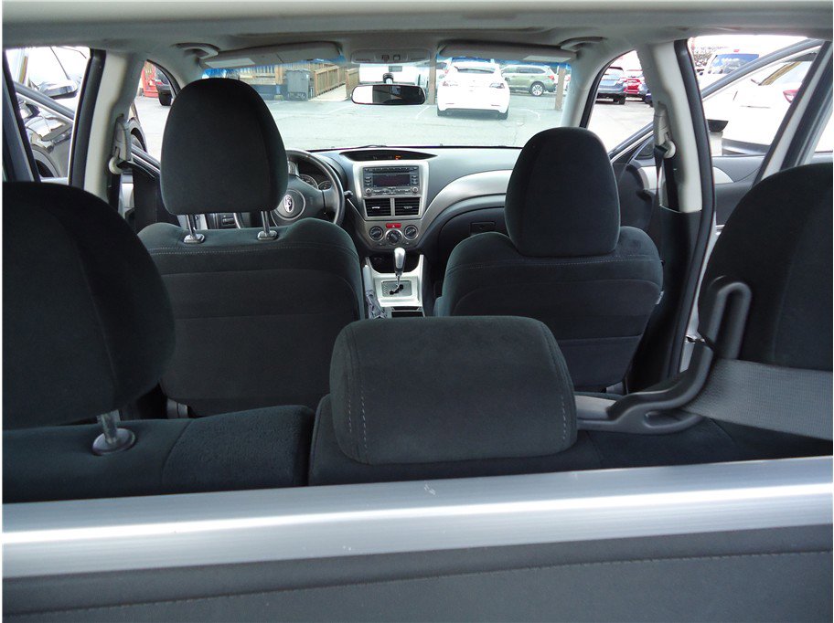 Used 2010 Subaru Impreza 2.5i Premium AWD/4WD image 18