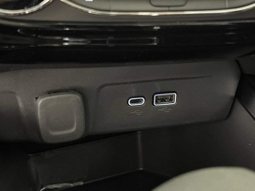 New 2026 Chevrolet Trax LT w/ Driver Confidence Package FWD image 18