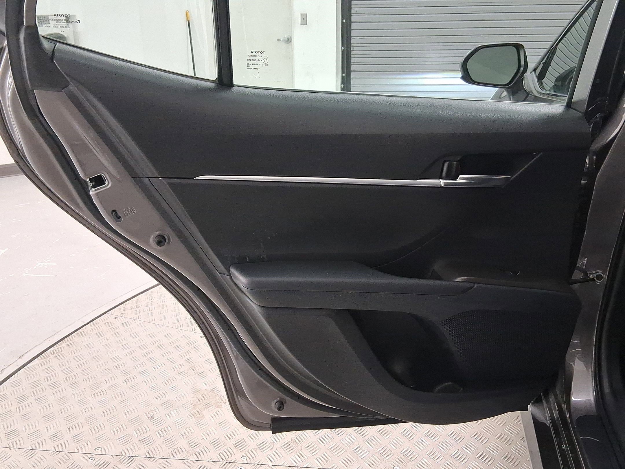 Used 2021 Toyota Camry LE image 24