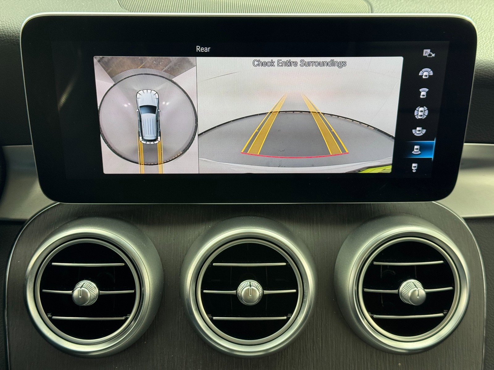 Used 2021 Mercedes-Benz GLC 300 w/ Premium Package image 29