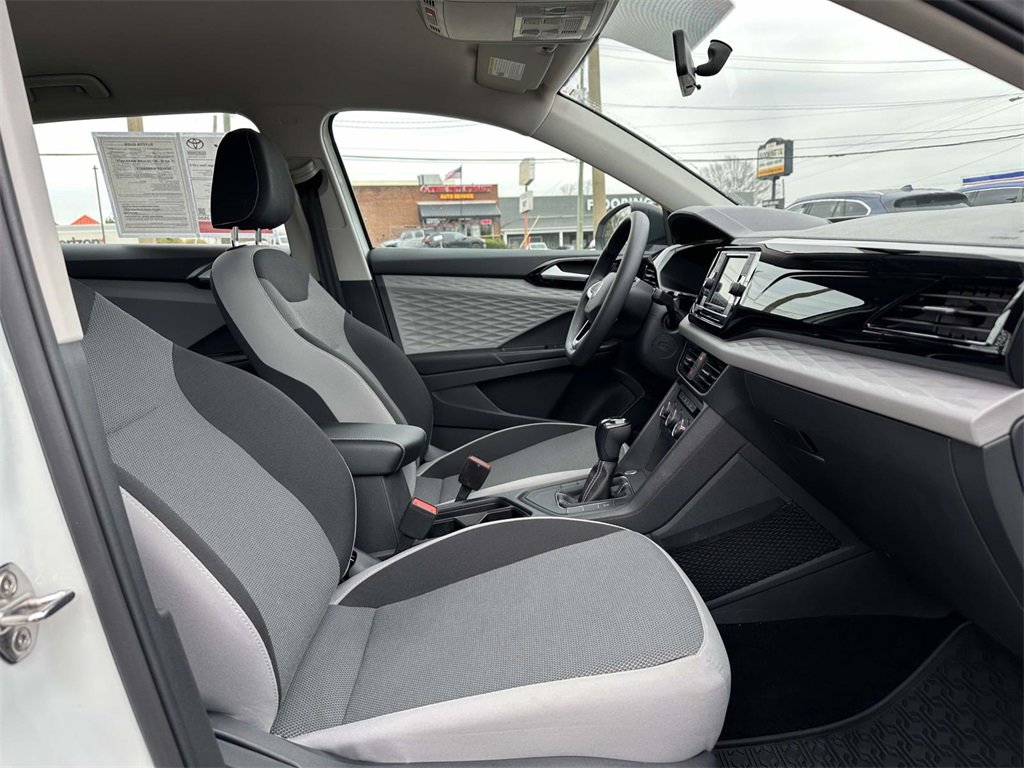 Used 2022 Volkswagen Taos S image 13